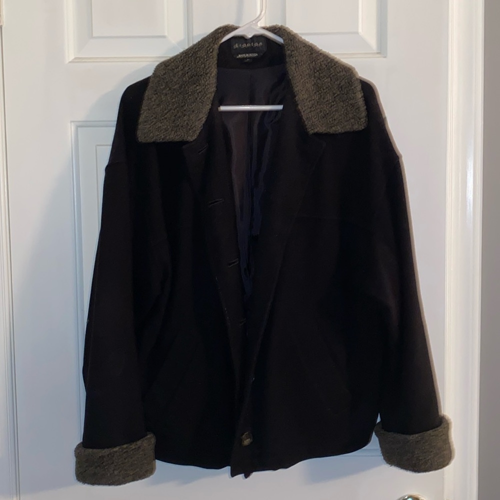 Medium sized ladies light weight button down jacket